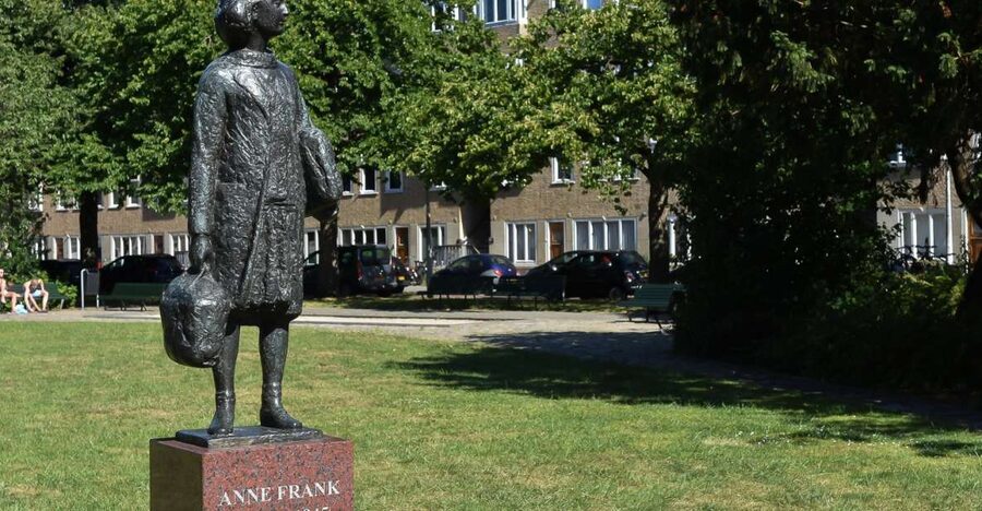 Amsterdam: The Life of Anne Frank Walking Tour - Schools and streets where Anne grew up and learned