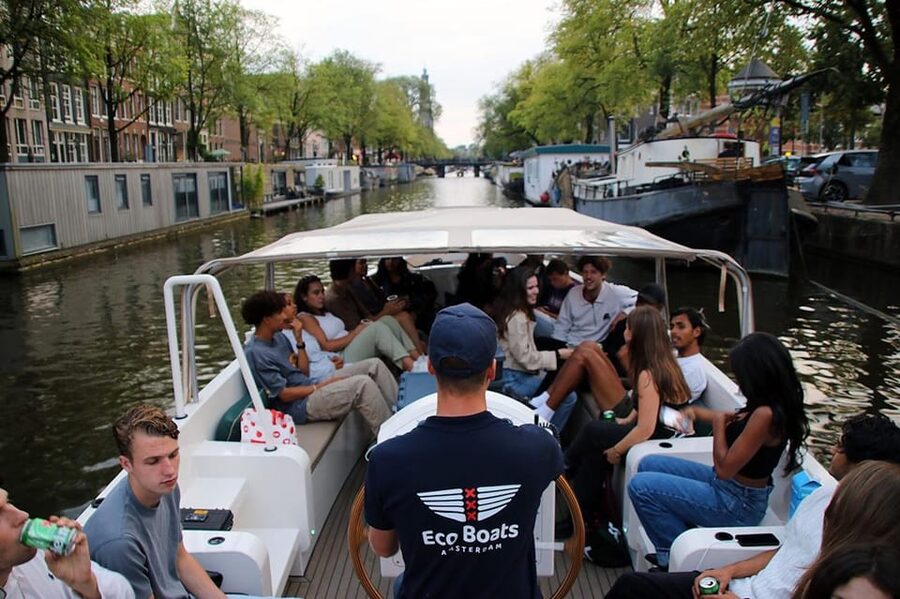 Amsterdam: The Newest Canal Cruise with Drink Option - Finding Eco Boats at Amsterdam Central, fast and without stress