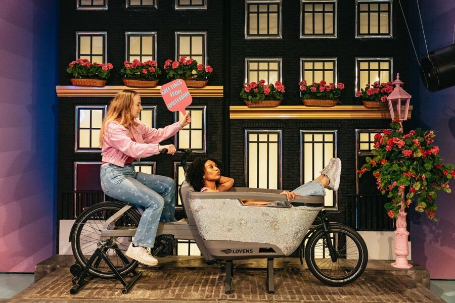 Amsterdam: The Upside Down Experience Entrance Ticket - How You Move Through 25 Upside-Down Rooms (and Why the Pace Matters)