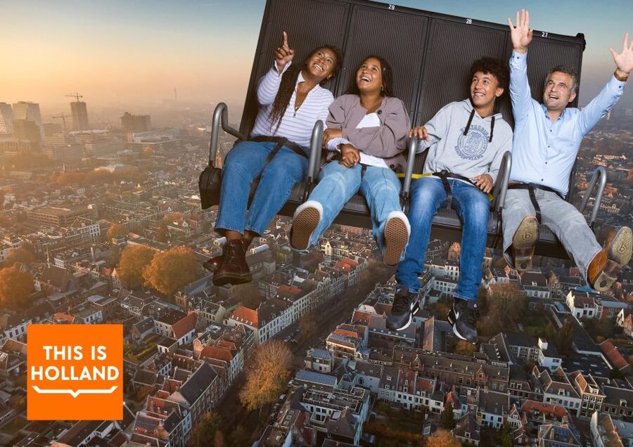 Amsterdam: This is Holland 5D Flight Experience Entry Ticket - The shows before the flight: short history segments that set the stage