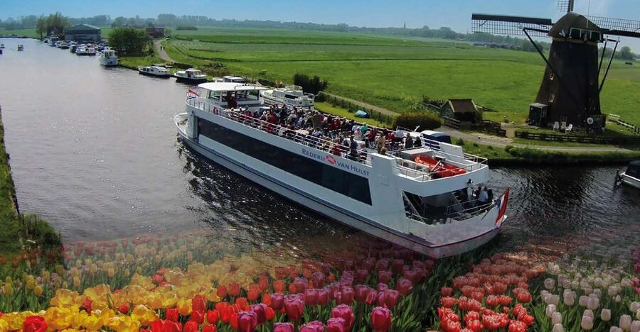 Amsterdam: Tour to Keukenhof Gardens with Windmill Cruise - The coach ride: how it sets you up for the polders