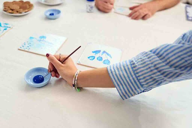 Amsterdam Traditional Dutch Blue Tile Painting Workshop - Location timing, scheduling this into your Amsterdam day