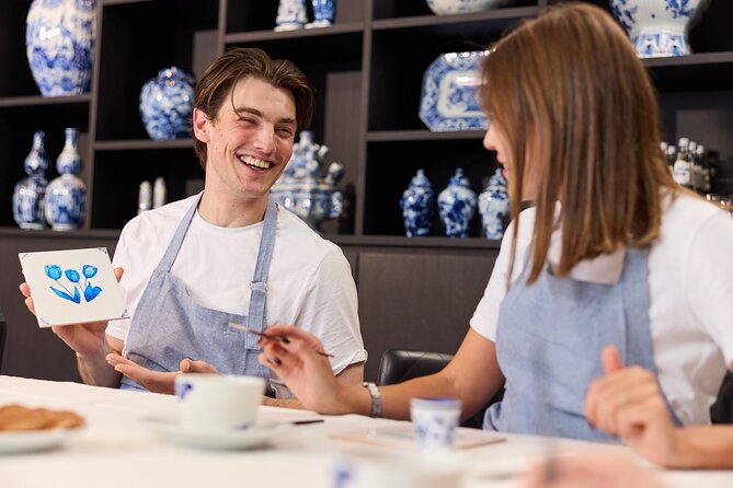 Amsterdam: Traditional Dutch Blue Tile Painting Workshop - Where You Start: Front Door Meeting and Quick, Low-Stress Entry
