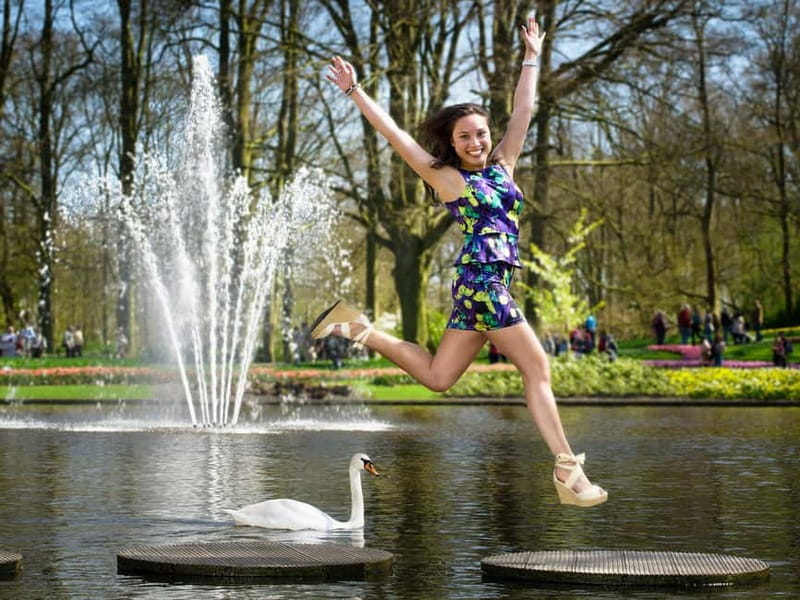 Amsterdam: Tulip Farm Visit, Keukenhof, and Windmill Cruise - Kagerplassen windmill cruise: the decompression hour