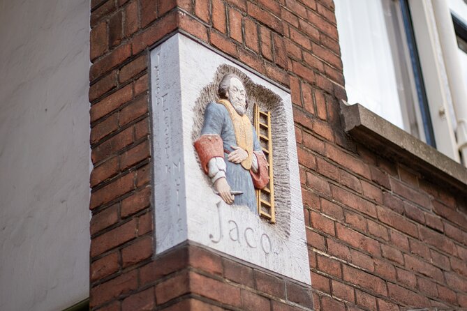 Amsterdam Walking Tour: Urban Legends & History with local guide - Who this tour is best for