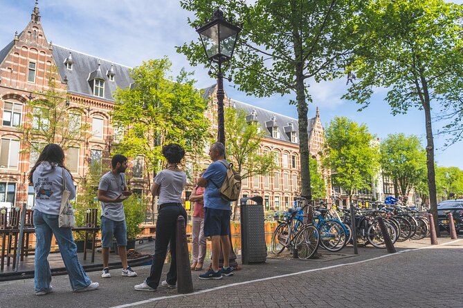 Amsterdam Walking Tour with Cheese Tasting - The walking tour: 2.5 hours of Amsterdam context on foot