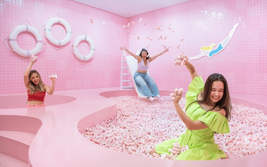 Amsterdam: WONDR Experience SpongeBob Special - Giant teddy bears, confetti showers, and the photo-friendly chaos