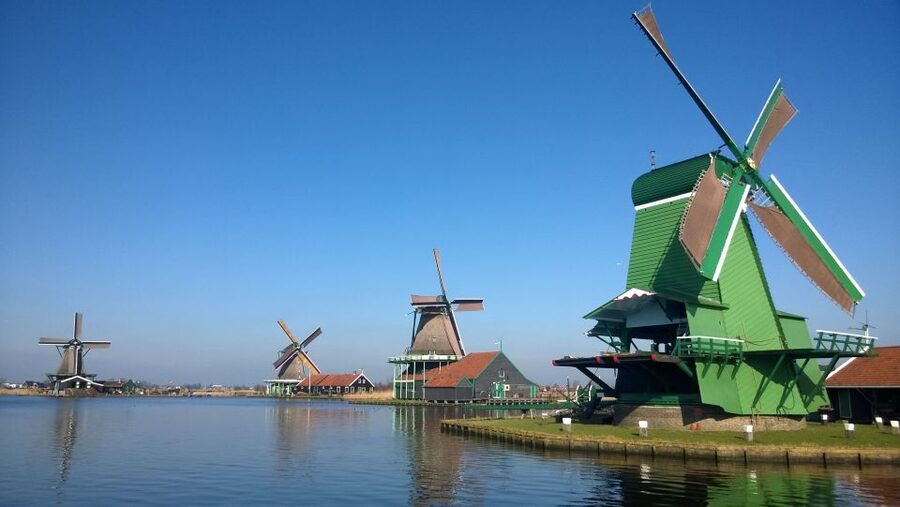 Amsterdam: Zaanse Schans 3-Hour Small Group Tour - Who should book this Zaanse Schans tour, and who should skip
