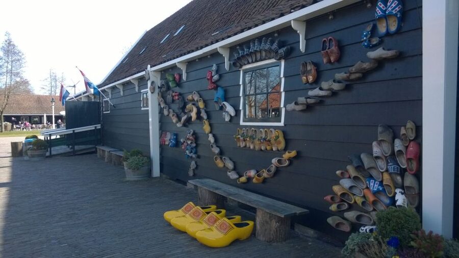 Amsterdam: Zaanse Schans 3-Hour Small Group Tour - Cheese farm tasting: Gouda, sampling, and what to watch for