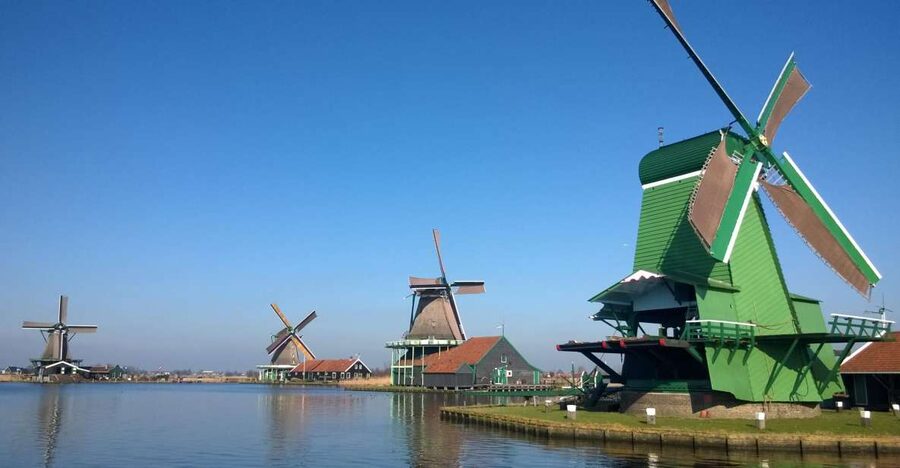 Amsterdam: Zaanse Schans 3-Hour Small Group Tour - Inside a working windmill: seeing the machinery and feeling the wind
