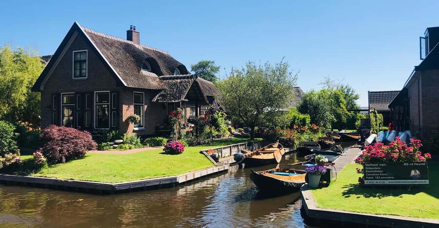 Amsterdam: Zaanse Schans and Giethoorn Day Trip with Cruise - Zaanse Schans and Giethoorn in One Smooth Day From Amsterdam