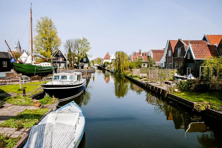 Amsterdam: Zaanse Schans, Edam, Volendam & Marken Bus Tour - Clogs and Craft: The Wooden Shoe Demonstration Stop