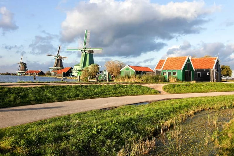 Amsterdam: Zaanse Schans, Marken, Volendam, & Edam Day Tour - Price and Value: Is $40 a Fair Deal for This Packed Day?