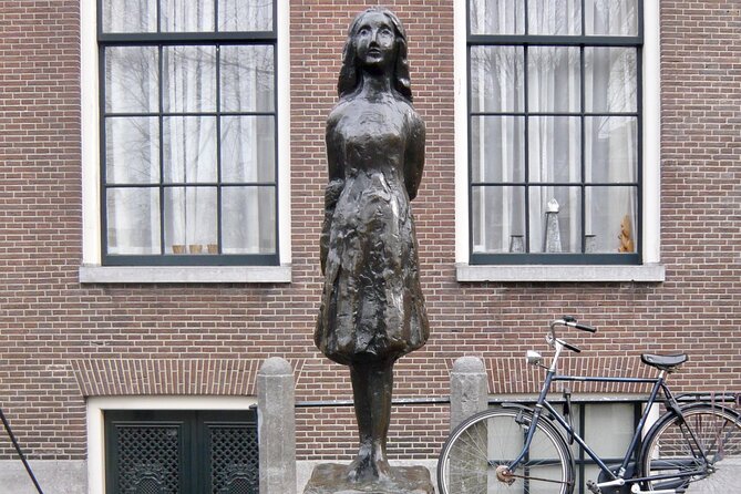 Anne Frank's Amsterdam Jewish History WWII Exclusive Guided Tour - Meet at Westermarkt, finish at the Names Monument