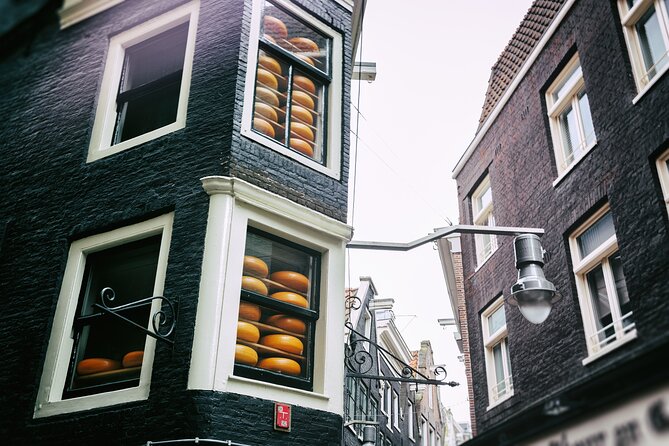 Authentic tour of Amsterdam: Jordaan, Ana Frank and Vondelpark - Canal Ring and Leidseplein: getting your bearings fast, without guessing