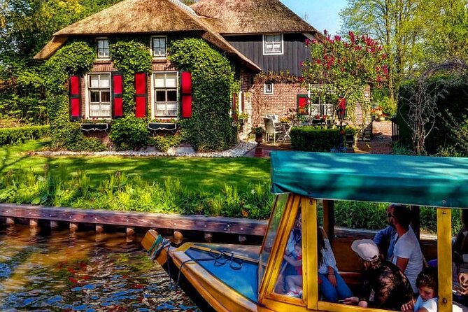 Best of Dutch Countryside: Giethoorn, Windmills, Secret Villages - Leaving Amsterdam with air-conditioned comfort and a real timetable