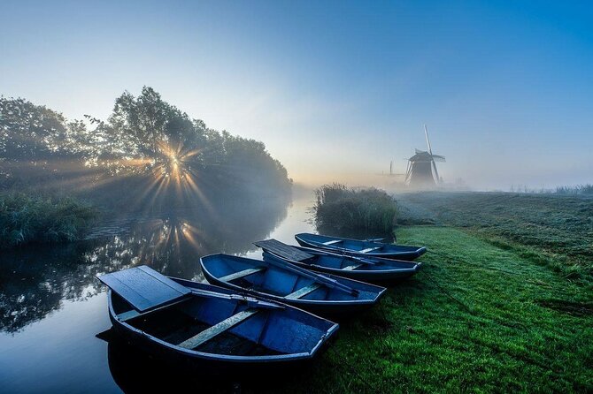 Best of Dutch Countryside: Giethoorn, Windmills, Secret Villages - Zaanse Schans windmills: classic Dutch scenery with quick guided context