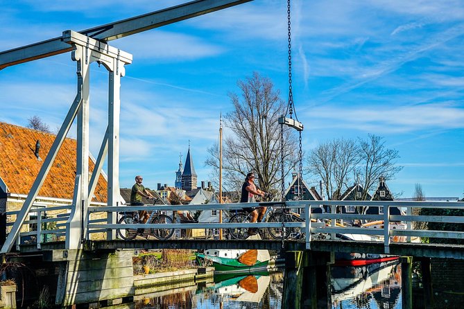 Bike rental Volendam - Explore the Countryside of Amsterdam - Bicycles, Staff, and Getting Your Bearings Fast