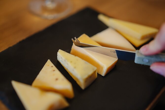 Cheese and Wine tasting in Amsterdam - Price and value: is $32.65 for 55 minutes fair?