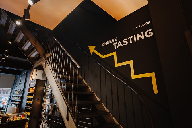 Cheese and Wine tasting in Amsterdam - How the guide helps you taste, not just snack