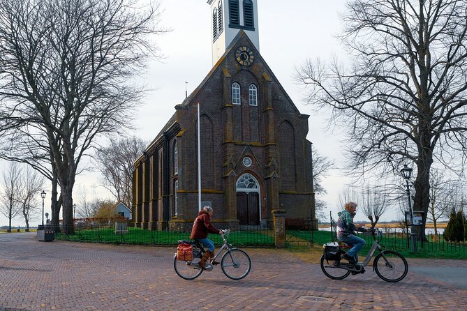 Cheese, Canals & Windmill Countryside E-Bike Tour Amsterdam - Zunderdorp and Ransdorp: village life, not postcard hunting