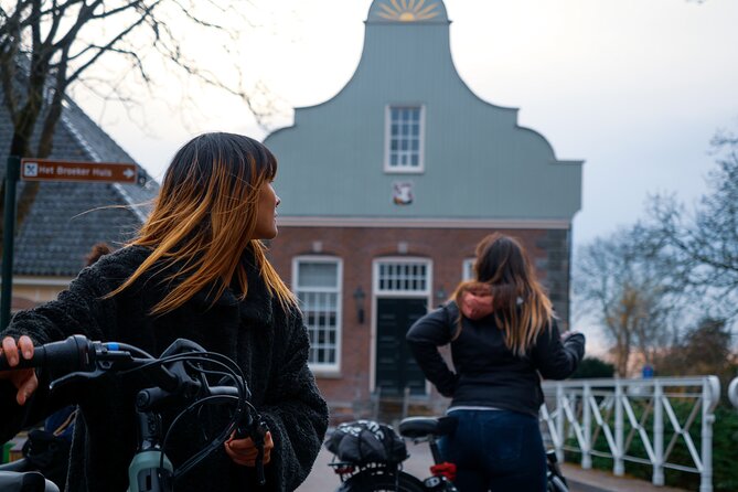 Cheese, Canals & Windmill Countryside E-Bike Tour Amsterdam - First wow: Amsterdam Centraal to the ferry across the IJ