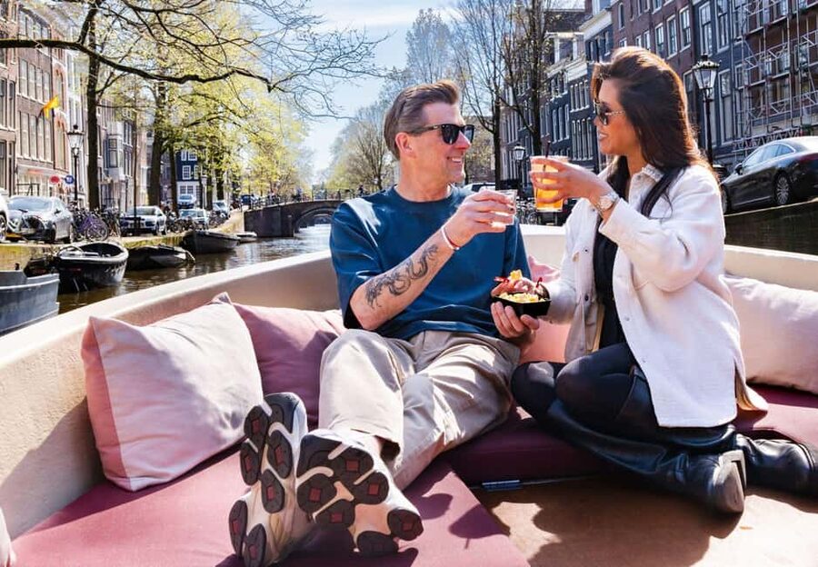 Cheese & Drinks Guided Amsterdam Boat Tour, All Inclusive - Why the 100% electric boat feels different on Amsterdam canals