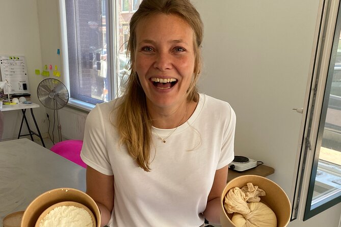 Cheese making workshop next to De Hallen, heart of Amsterdam - Who this Amsterdam cheese-making workshop is perfect for