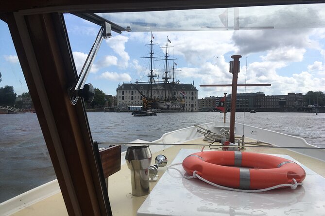 Cruise Amsterdam like a Local — Small Group 12 pax - Finding Captain Dave Amsterdam at Prinsengracht, No Office Required