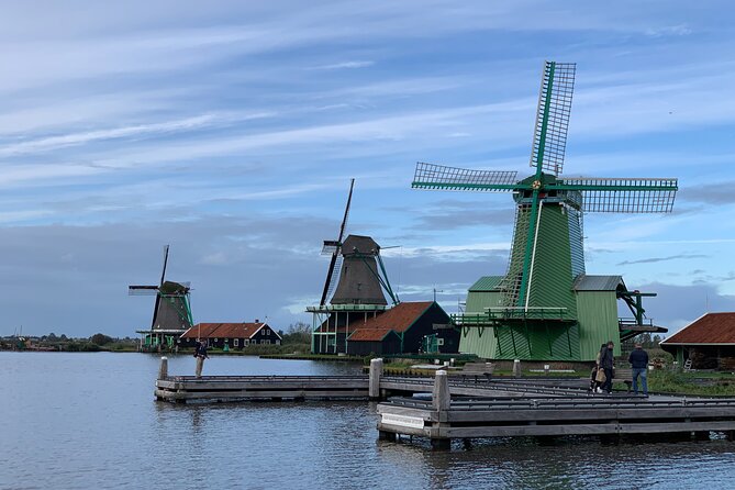 Day Tour Giethoorn, Afsluitdijk and Zaanse Schans with Boat Cruise - Pickup, Group Size, and the Van Ride You Should Expect