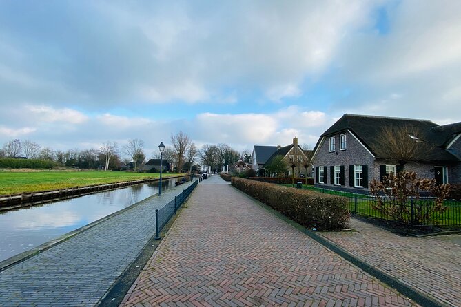 Day Tour Giethoorn, Afsluitdijk and Zaanse Schans with Boat Cruise - The Best Way to Plan Your Day: Timing, Meals, and Weather