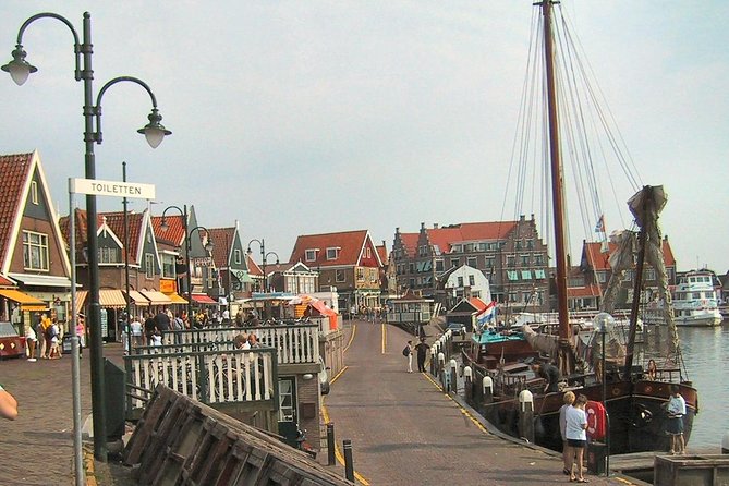 Day Trip from Amsterdam to Zaanse Schans Windmills and Volendam - Time, transport, and how the day flows