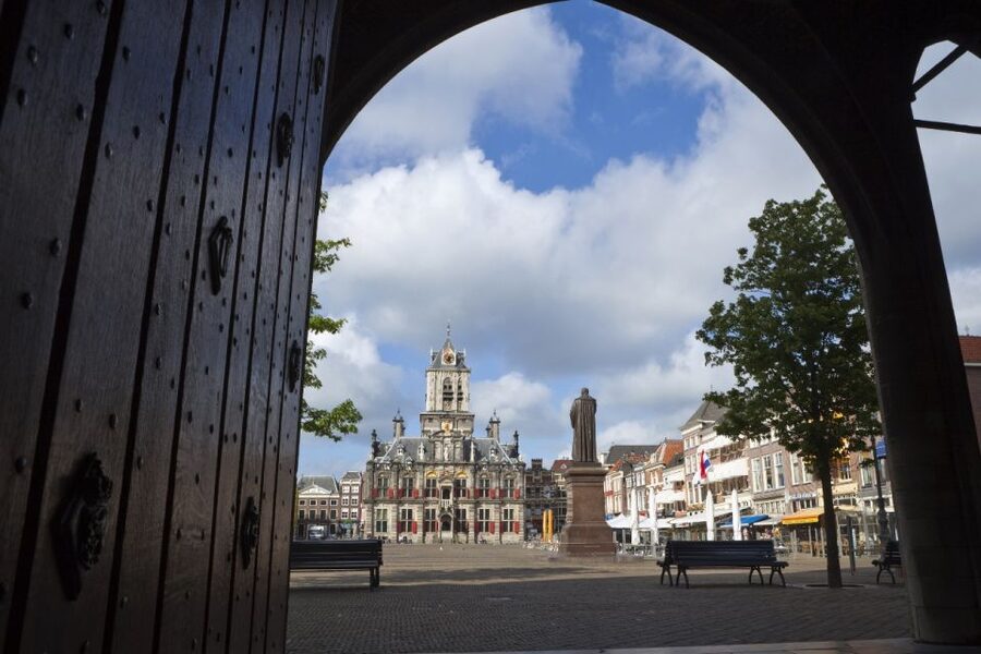 Delft: Guided Walking Tour - Agnetapark: the calm break that makes Delft feel livable