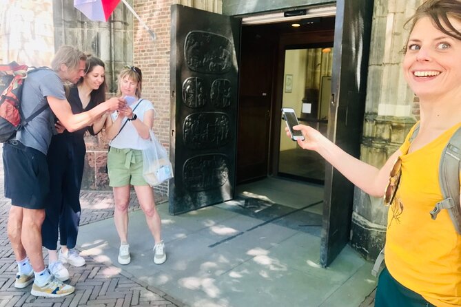 Discover Amsterdam's city center in this Outside Escape game tour - Puzzle Difficulty, Clues, and the Team Factor