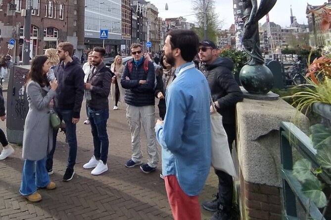 Discover the City Centre of Amsterdam - WWII Hideouts at the House on the Three Canals