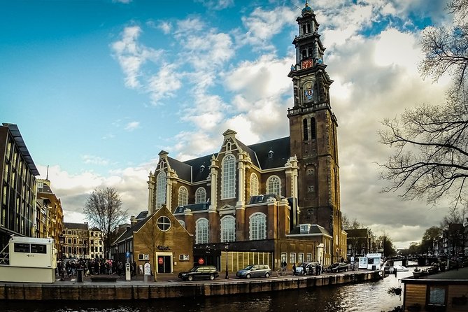 e-Scavenger hunt Amsterdam: Explore the city at your own pace - Stop 4 to 6, Dam Square, Old Center, and Royal Palace energy