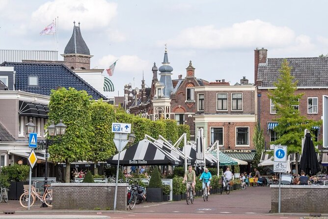 e-Scavenger hunt Assen: Explore the city at your own pace - Church square stop: Jozefkerk and the TT films angle