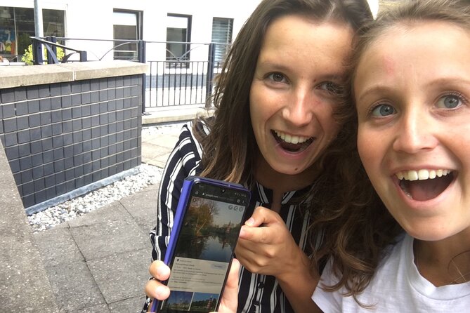 e-Scavenger hunt Goes: Explore the city at your own pace - Price and value for a group up to 6