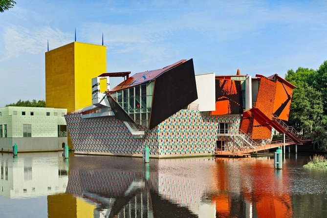 e-Scavenger hunt Groningen: Explore the city at your own pace - Meeting point, start time, and how pacing really works