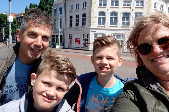 e-Scavenger hunt Zierikzee: Explore the city at your own pace - Price and group value for an e-Scavenger hunt
