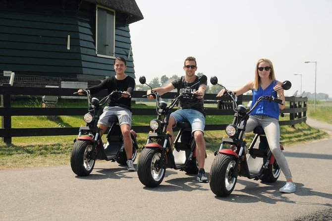 E-scooter rental Volendam - Countryside of Amsterdam - Choosing your tempo: 3 to 8 hours of self-led riding
