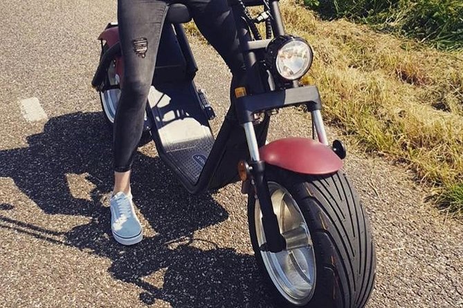 E-scooter rental Volendam - Countryside of Amsterdam - Wind, layers, and smart riding for a comfy half-day