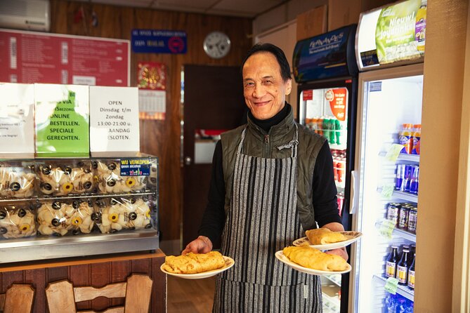 Eating Amsterdam: Albert Cuyp Market & The Pijp Food Tour - Stop 4: Lunchcafé Bozz and the Broodje Gezond Sandwich