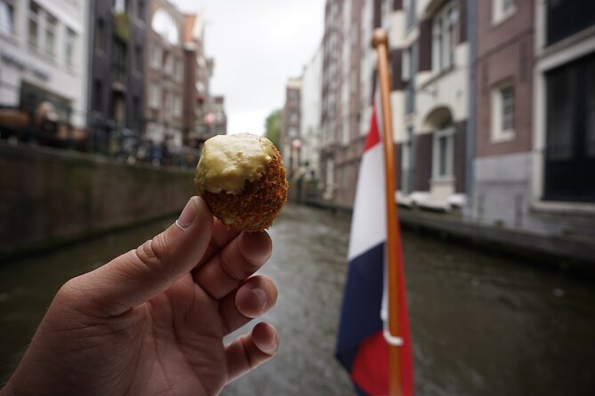 Eating Amsterdam: Food Tour & Canals Cruise - The canal cruise on a vintage boat: your 1-hour wind-down