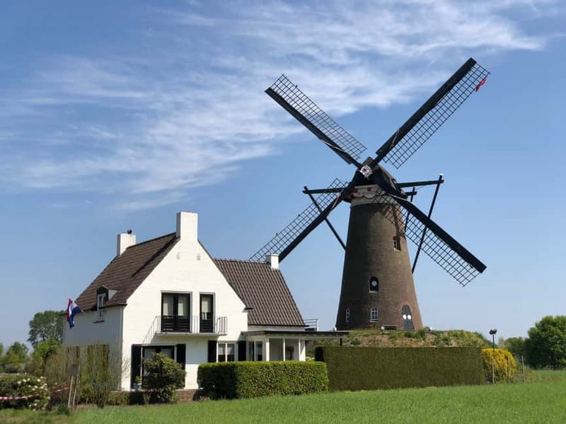 Eindhoven: E-Fatbike Tour The Footsteps Of Vincent van Gogh - Starting in Eindhoven-Noord, picking up bikes with an easy plan