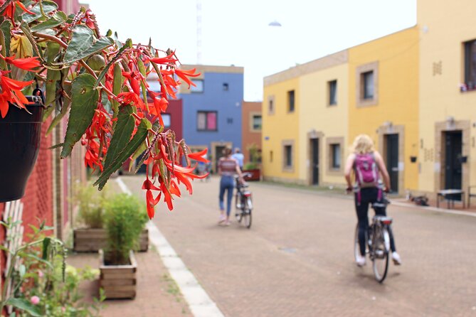 Eindhoven: Guided bicycle tour of the Highlights of Eindhoven - Kazerne Hotel, Bergen, and the Eindhoven Nightlife-Style Streets