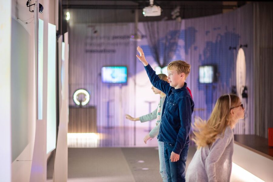 Eindhoven: Philips Museum Entry Ticket - Back to 1891: the lightbulb factory experience