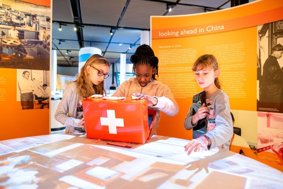Eindhoven: Philips Museum Entry Ticket - Temporary exhibitions: Eyecatchers and PSV, Eendracht maakt macht