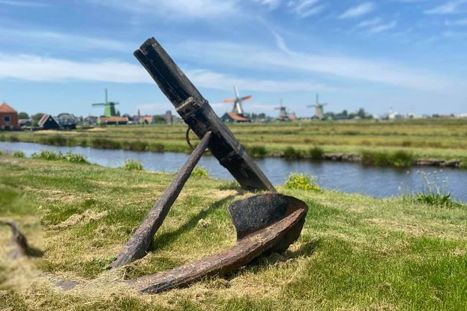 Escape Amsterdam: E-Bike to Zaanse Schans Windmills & Zaandam - Meeting at Oosterdokskade and getting set up fast