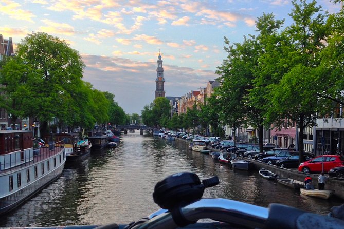 Explore hidden streets with friends - Private Tour - Jordaan by foot: hidden streets, squares, and the authentic neighborhood feeling